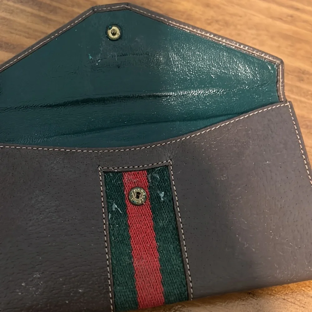 Vintage Gucci Wallet - Picture 8 of 10